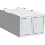 Pamatkaste zem drēbju skapja