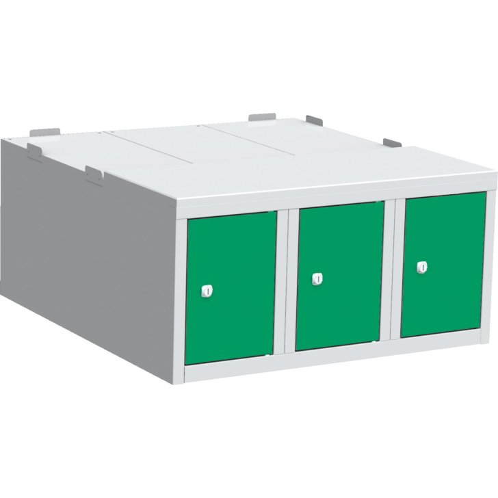 Pamatkaste zem drēbju skapja