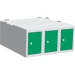 Pamatkaste zem drēbju skapja