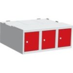 Pamatkaste zem drēbju skapja