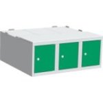 Pamatkaste zem drēbju skapja