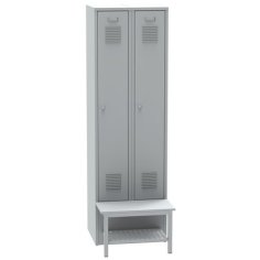 Divu durvju metāla skapītis ar priekšā piestiprinātu soli ar integrētu perforētu apavu plauktu