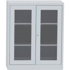 Universāls skapis ar veramām stiepļu durvīm