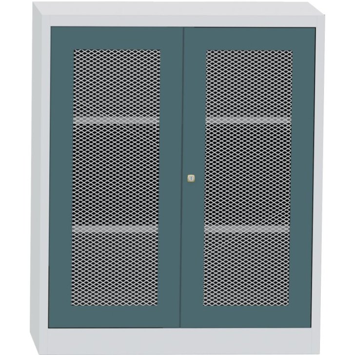 Universāls skapis ar veramām stiepļu durvīm