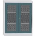 Universāls skapis ar veramām stiepļu durvīm