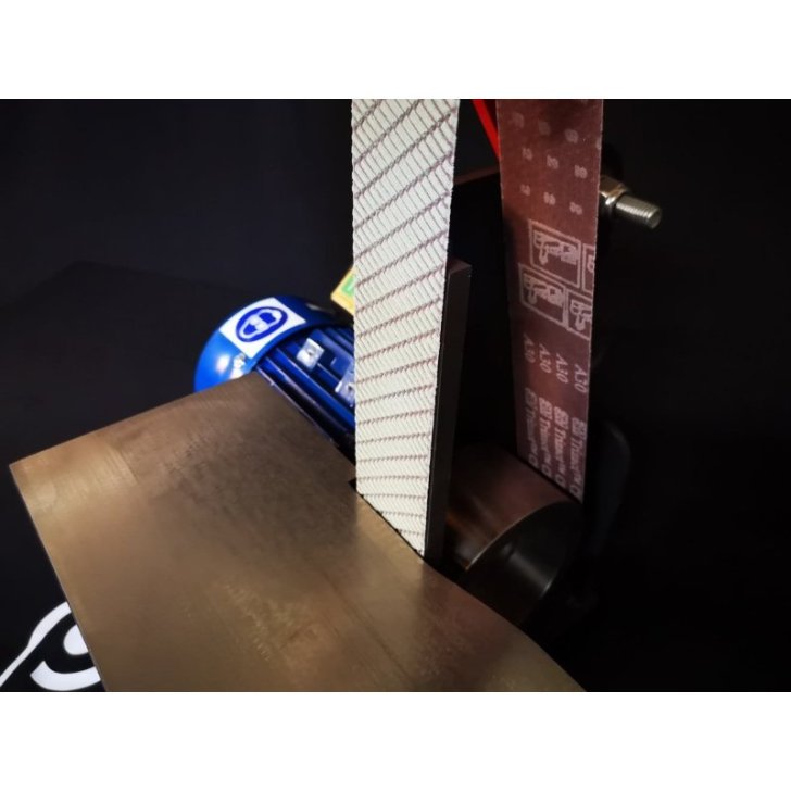 Lentveida slīpmašīna 50x900 1,1kw 3F