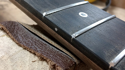 5 dienu laikā izgatavota ģitāra Crimson Custom Guitars - 5. diena