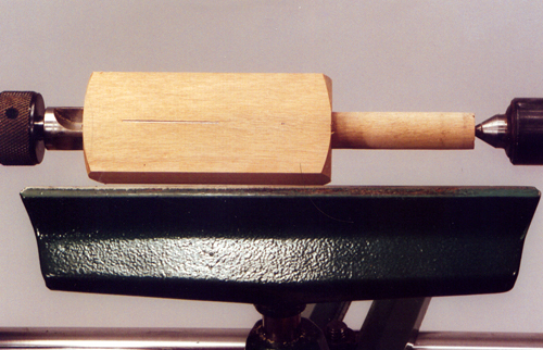 7. Izgatavojiet vienkāršu urbšanas palīgierīci