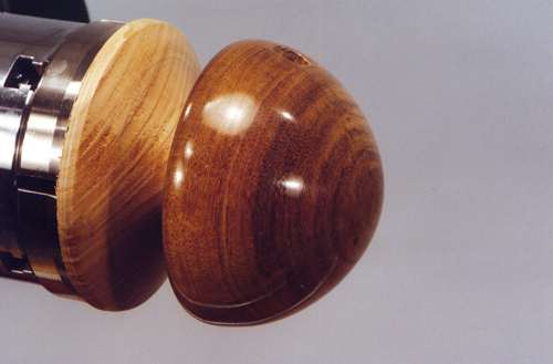 14. Aizmugurējā profila apdare